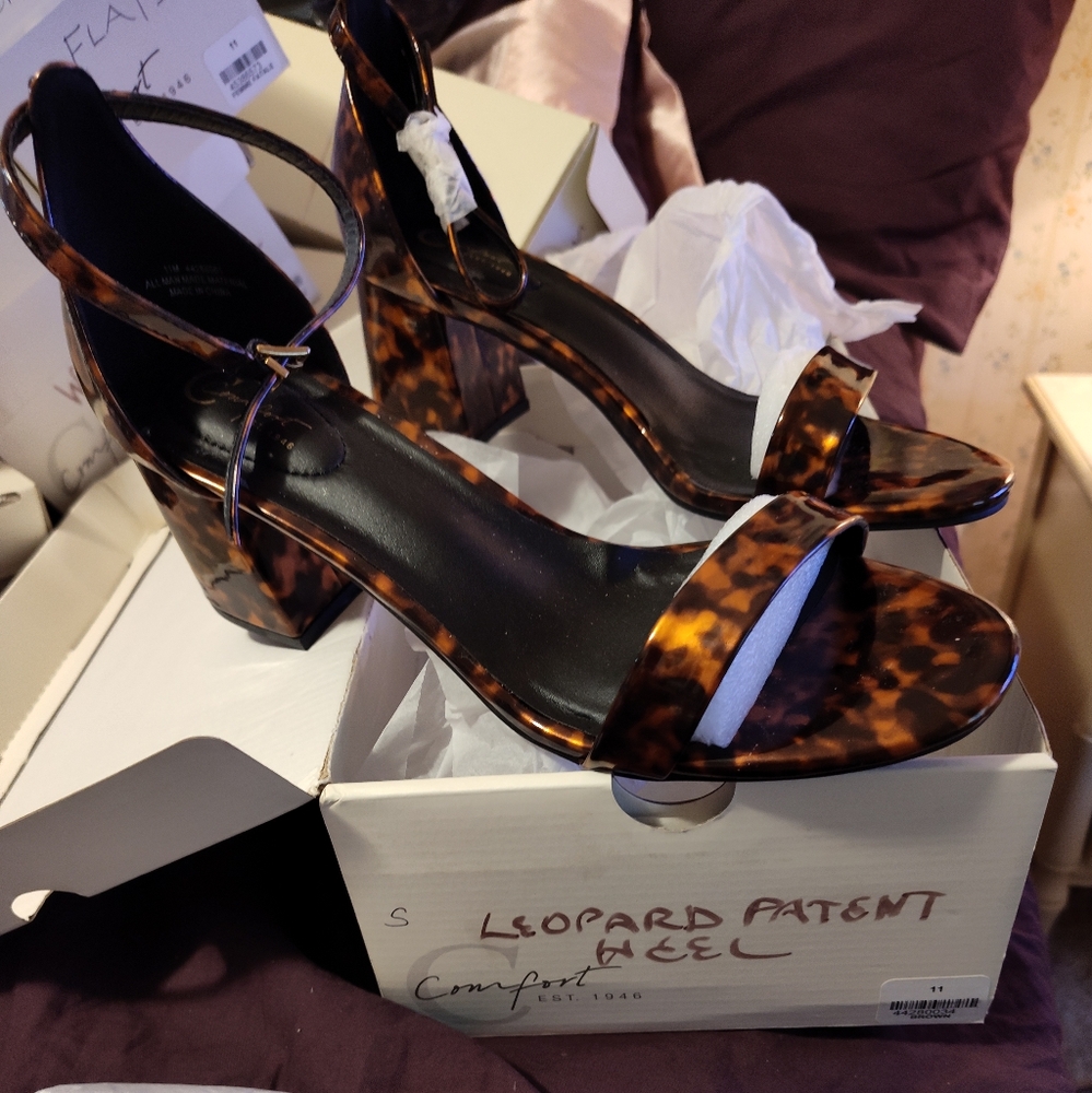 Leopard Faux Patent design Shoes Size 11 NIB